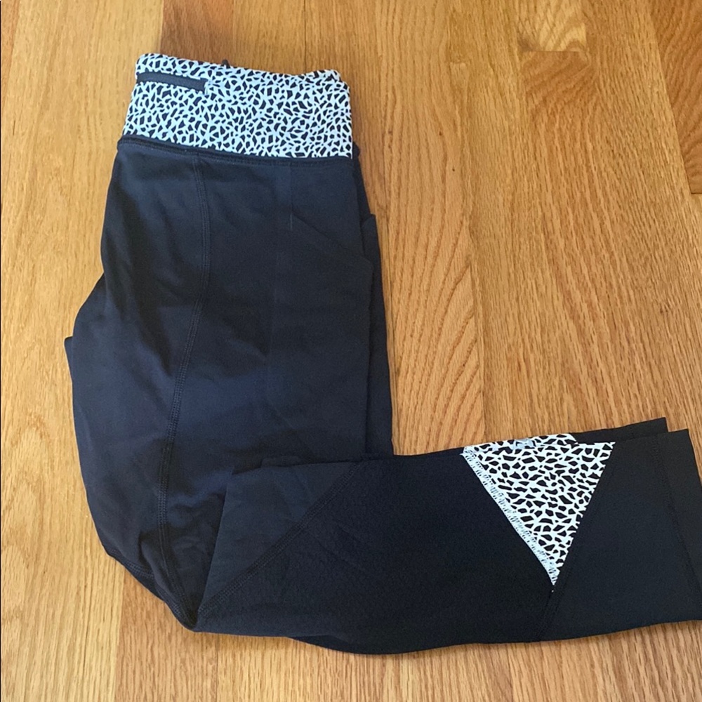 Lululemon pace rival leggings